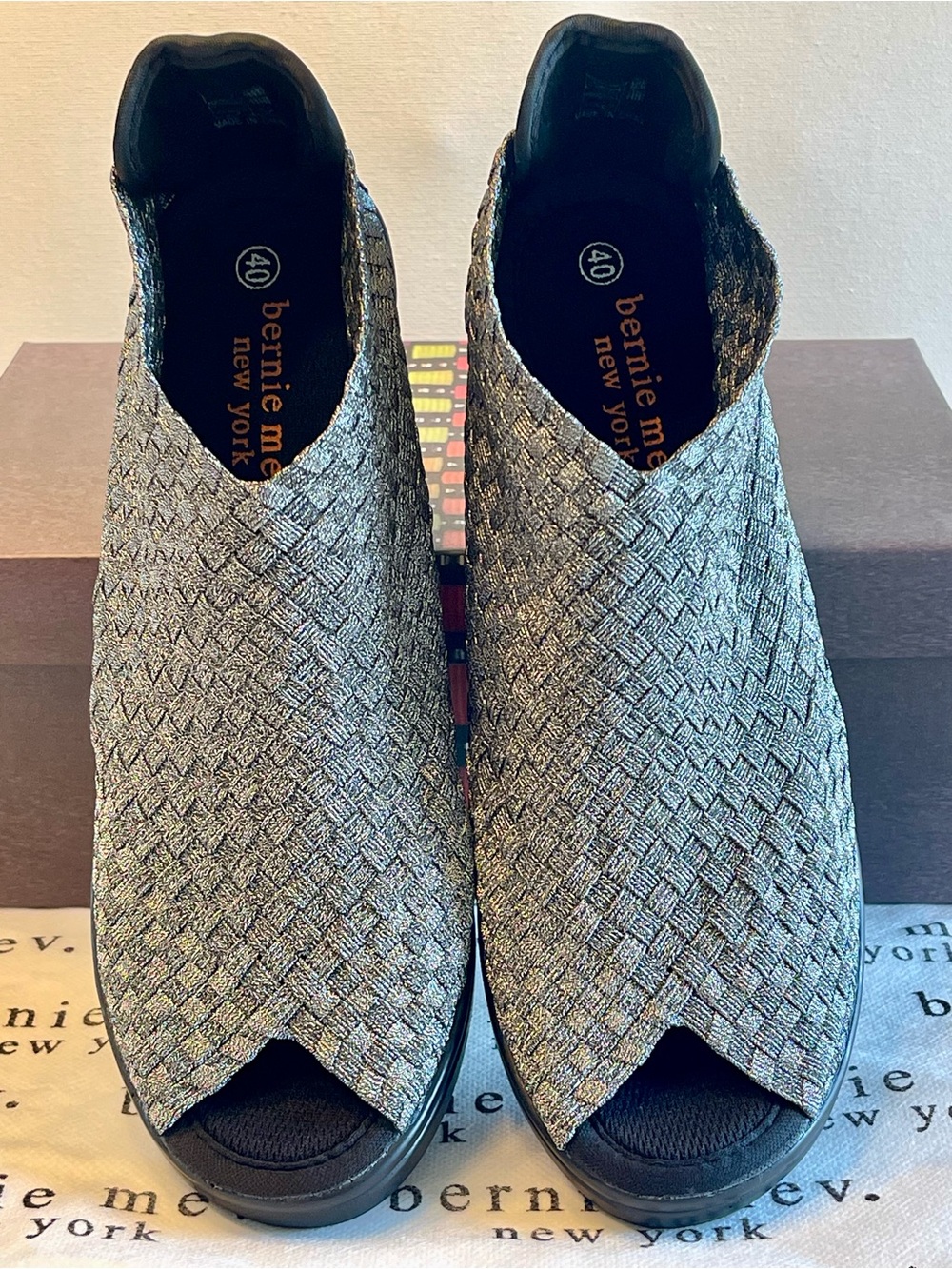 NIB BERNIE MEV CLAIRE STRETCH WOVEN SHOOTIE MEMORY FOAM BLOCK HEEL PEWTER SZ 9 - Picture 5 of 14